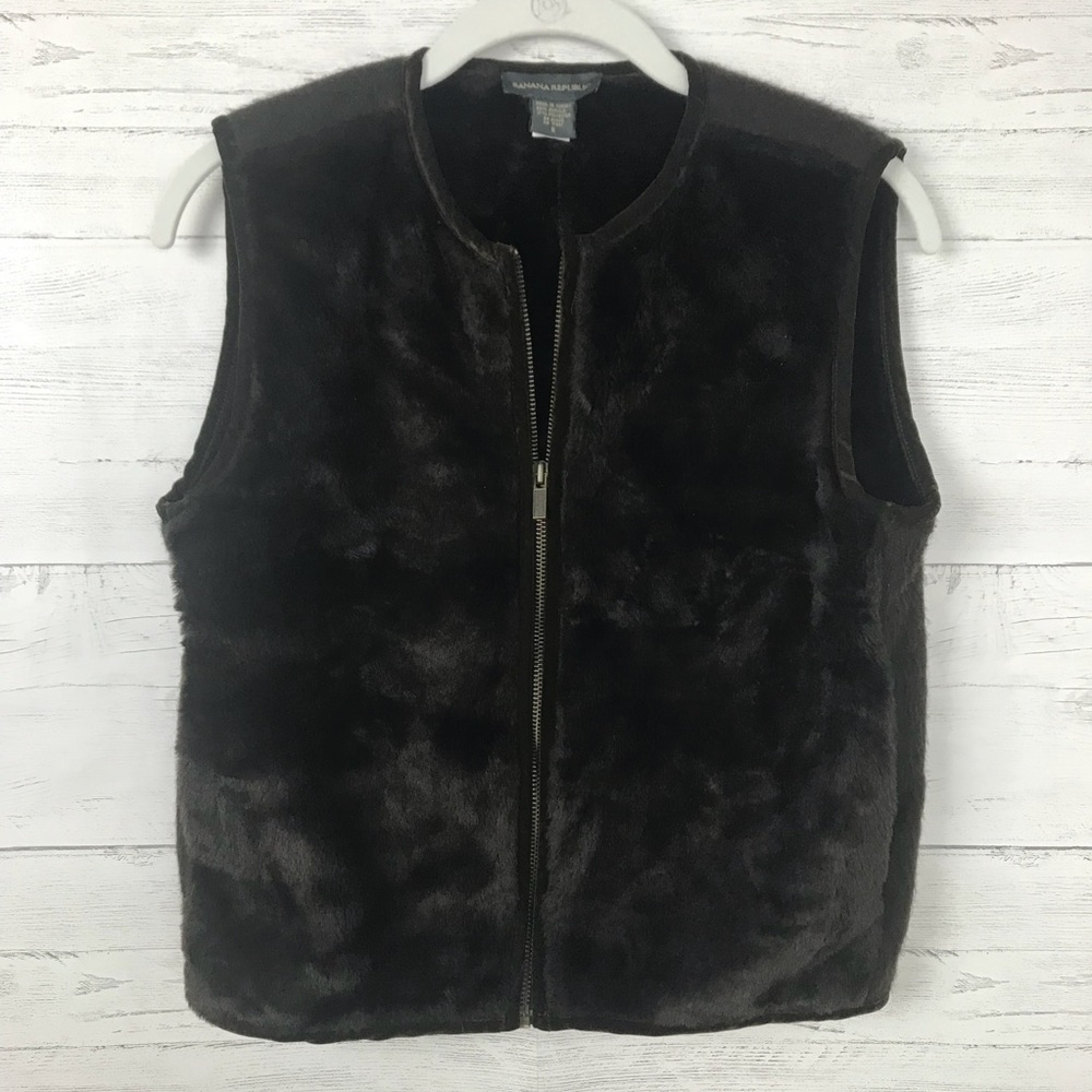 BANANA REPUBLIC FAUX FUR VEST